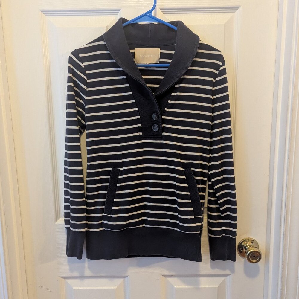 Banana Republic pull over sweater navy and white - S